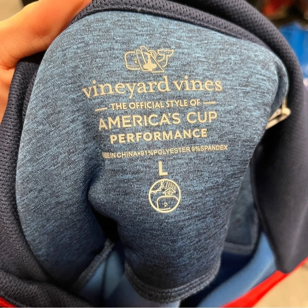 Vineyard Vines Blue and Red Half-Zip Hooded Pullover Large‎